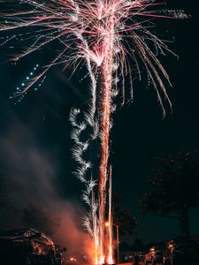 Превью обои салют, фейерверк, праздник, искры, ночь