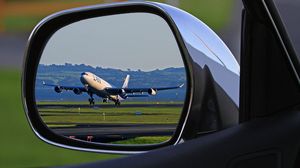 Превью обои самолет, авто, зеркало, отражение