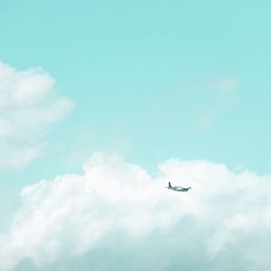 Превью обои самолет, небо, полет, минимализм, облака