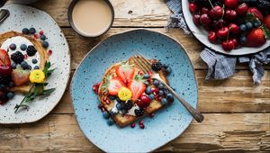 Превью обои сэндвич, ягоды, завтрак