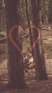 Превью обои сердце, деревья, краска, романтика