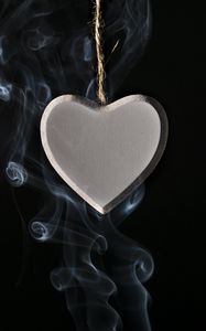 Превью обои сердце, дым, нить, любовь