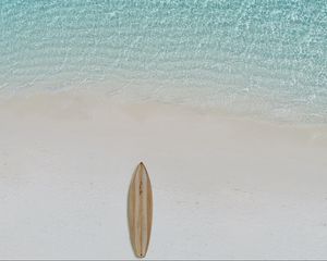 Превью обои серфборд, пляж, море, вода, минимализм