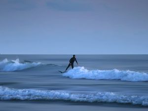 Превью обои серфинг, волны, море, доска, горизонт