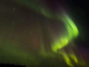 Превью обои северное сияние, аврора, звездное небо, ночь, зеленый