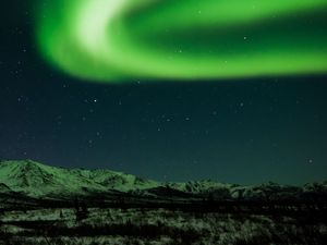 Превью обои северное сияние, горы, ночь, звездное небо, зеленый, север