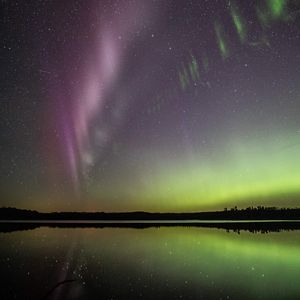 Превью обои северное сияние, звезды, звездное небо, озеро, ночь