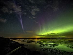 Превью обои северное сияние, звезды, звездное небо, ночь