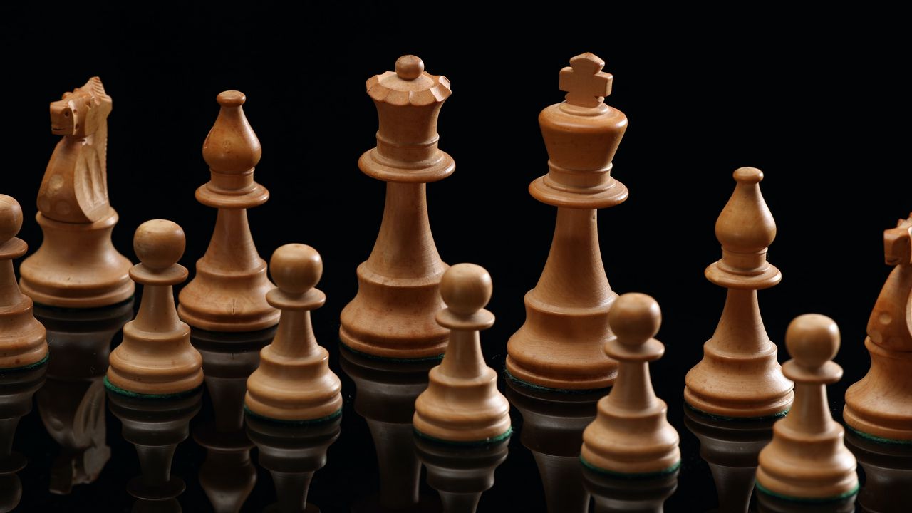 Обои шахматы, фигуры, игра, отражение