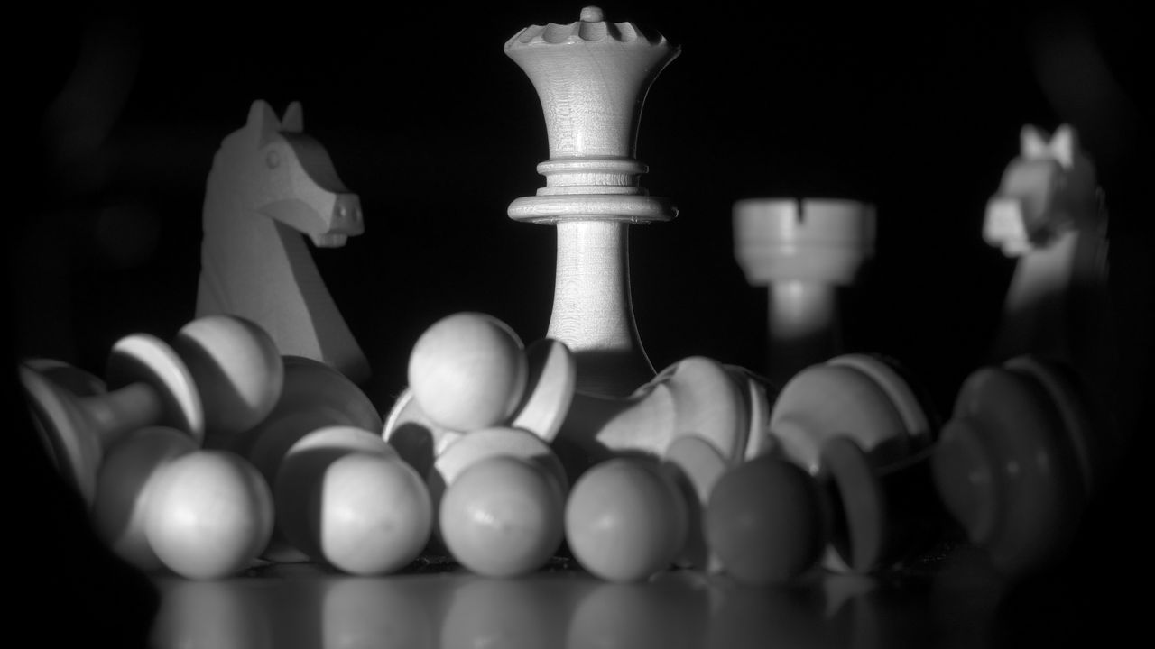 Обои шахматы, фигуры, игра, черно-белый, темный