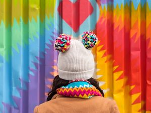 Превью обои шапка, разноцветный, сердце, стена