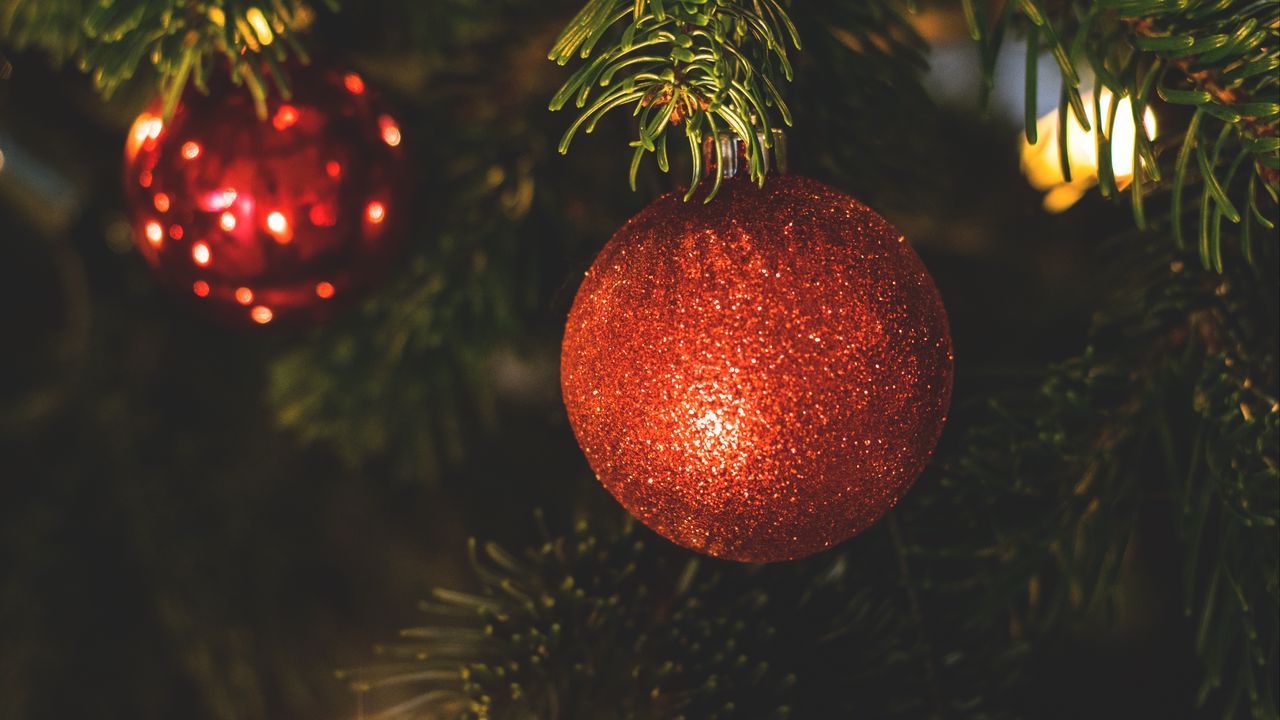 Обои шар, новогоднее украшение, елка, красный, блестки, рождество, новый год