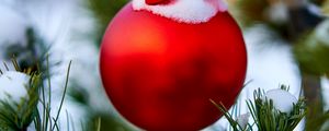 Превью обои шар, снег, украшение, елка, рождество, новый год