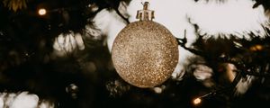 Превью обои шар, украшение, гирлянды, елка, новый год, рождество, праздники