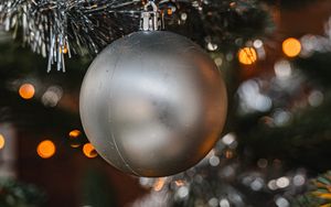 Превью обои шар, украшение, серый, елка, новый год, рождество