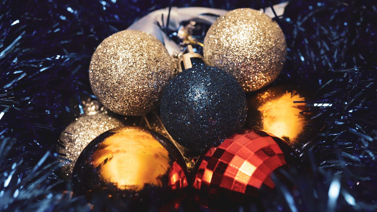 Обои шары, украшения, мишура, новый год, рождество