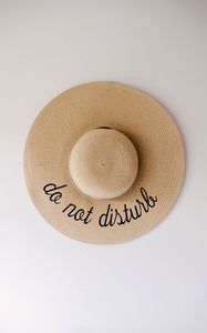 Превью обои шляпа, надпись, слова, фраза, стена