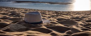 Превью обои шляпа, песок, пляж, лето
