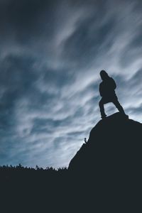 Превью обои силуэт, холм, темный, очертания, сумерки