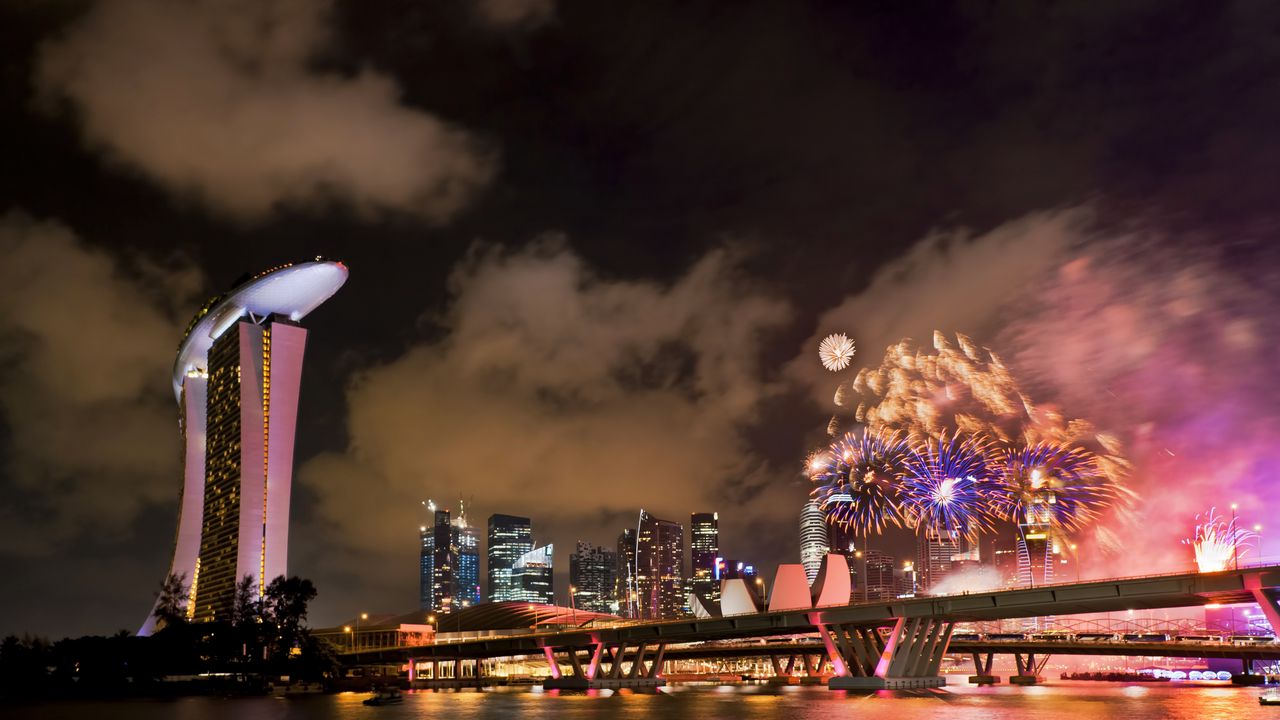 Обои сингапур, праздник, фейерверк, мост