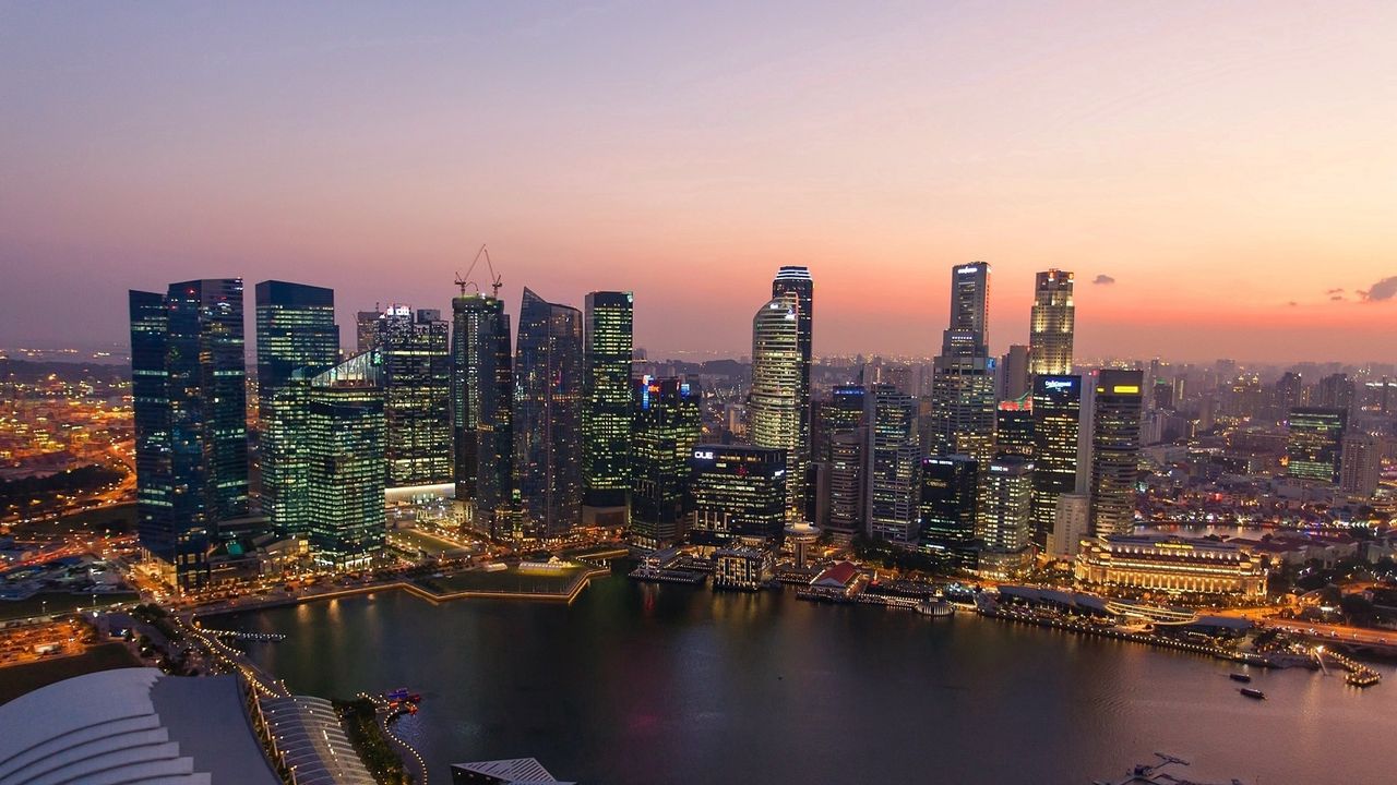Обои сингапур, закат, река, здания, небоскребы