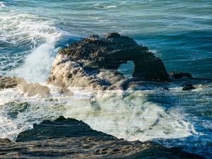 Превью обои скала, арка, море, волны, пейзаж