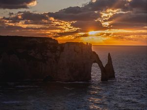 Превью обои скала, арка, море, волны, закат, пейзаж