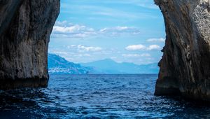 Превью обои скала, арка, море, вид, горы, пейзаж