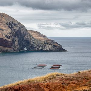 Превью обои скала, гора, море, природа