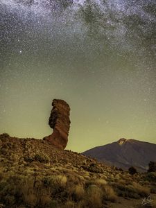 Превью обои скала, камень, горы, природа