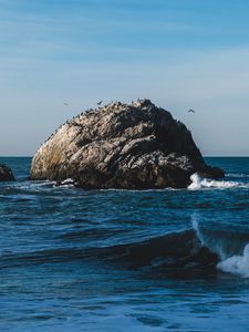 Превью обои скала, камень, море, волны