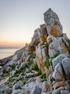 Превью обои скала, камни, трава, море, природа