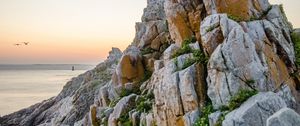 Превью обои скала, камни, трава, море, природа