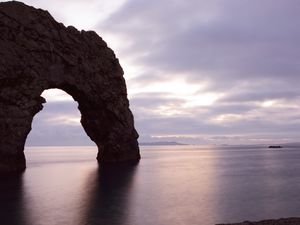 Превью обои скала, море, арка, горизонт, пейзаж