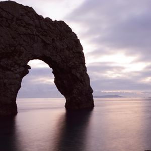 Превью обои скала, море, арка, горизонт, пейзаж