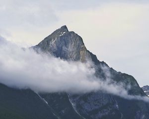 Превью обои скала, облако, рельеф, вершина, высота, пейзаж