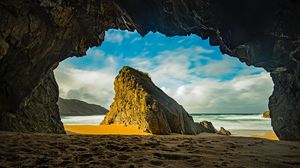 Превью обои скала, пещера, пляж, камень, каменный
