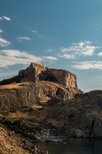 Превью обои скала, пещера, руины, море, лодка