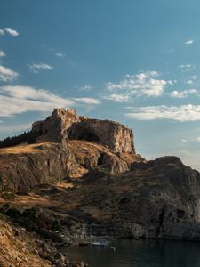 Превью обои скала, пещера, руины, море, лодка