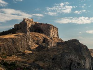 Превью обои скала, пещера, руины, море, лодка