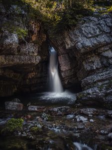 Превью обои скала, водопад, камни, вода