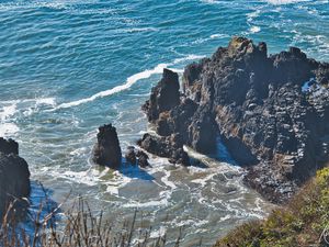 Превью обои скалы, берег, море, волны, природа