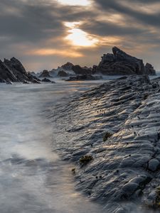 Превью обои скалы, берег, вода, закат, пейзаж