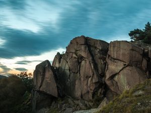 Превью обои скалы, деревья, облака, вечер