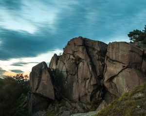 Превью обои скалы, деревья, облака, вечер