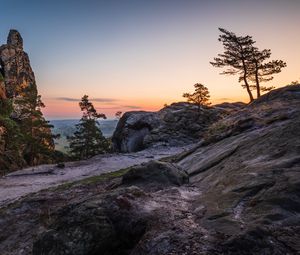 Превью обои скалы, деревья, закат, природа, пейзаж