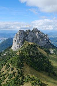 Превью обои скалы, гора, склон, деревья, параплан