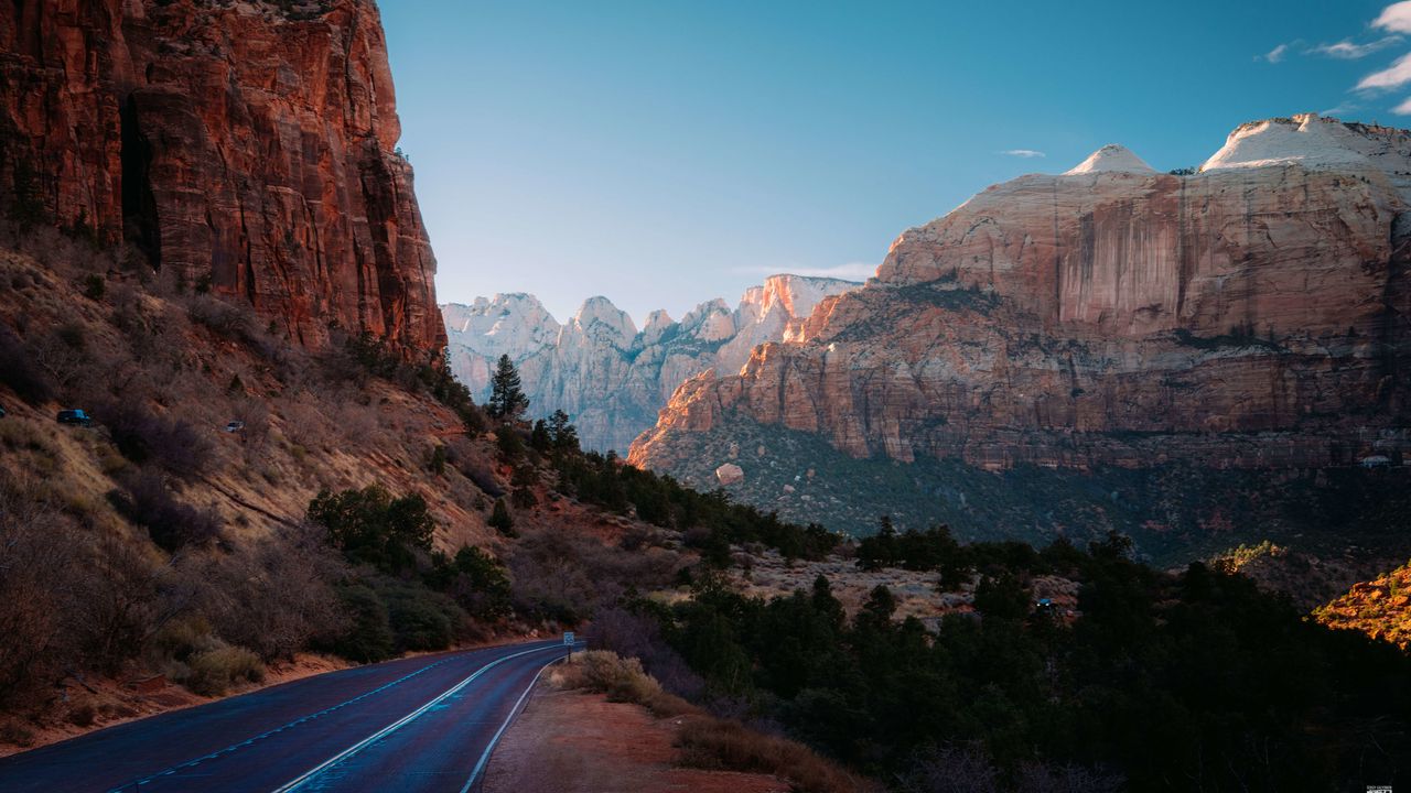 Обои скалы, горы, дорога, деревья