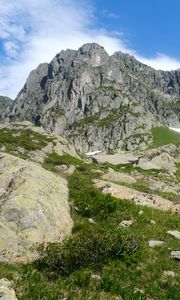 Превью обои скалы, горы, камни, трава, небо, пейзаж