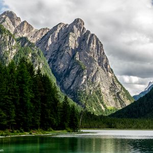 Превью обои скалы, горы, озеро, деревья, ель